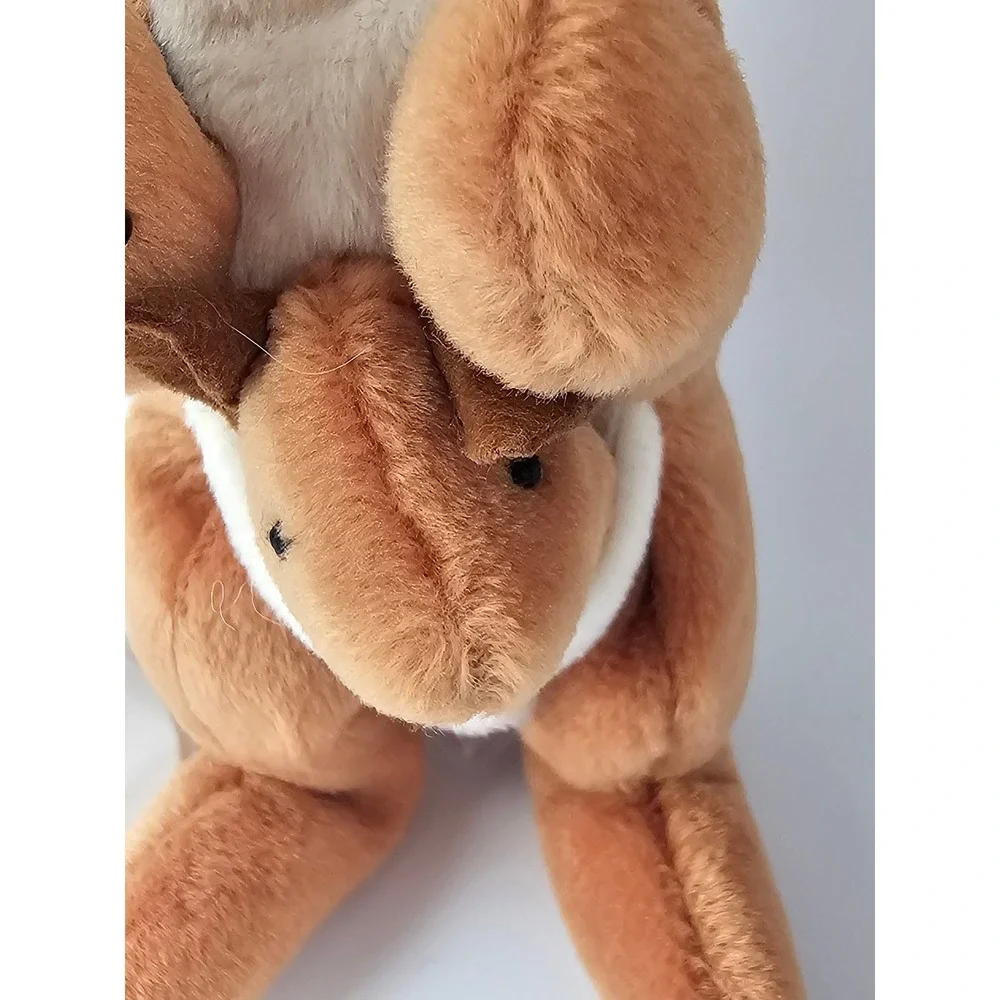 Ty Beanie Baby Pouch the Kangaroo 1996 Vintage Plush with Joey and Tags